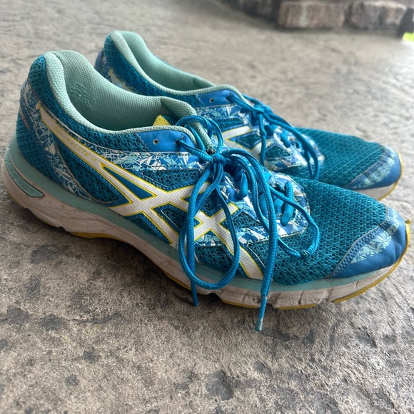 ASICS Size 12 - Picture 3 of 4